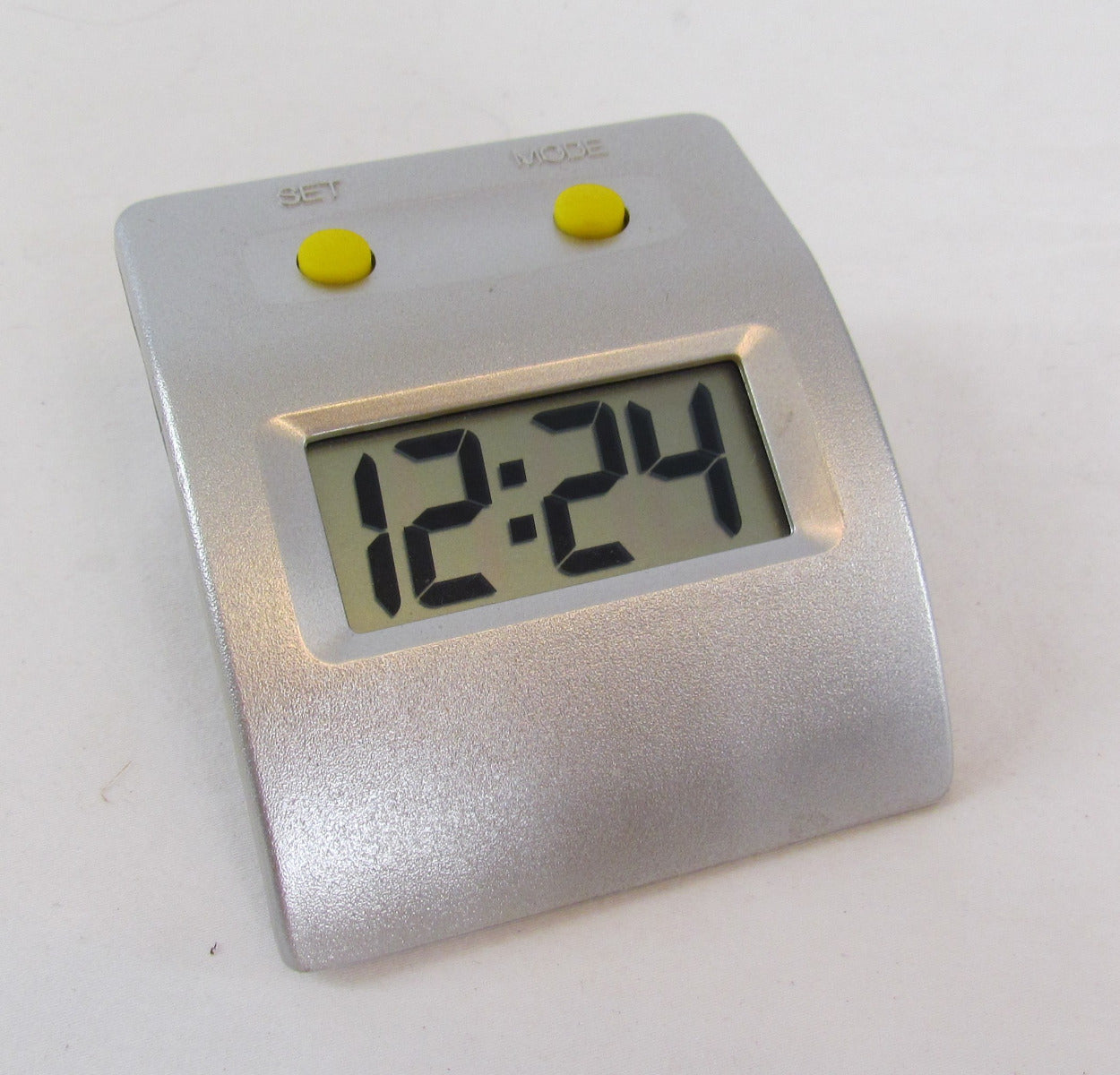 Mango Intl. Water Powered Clock