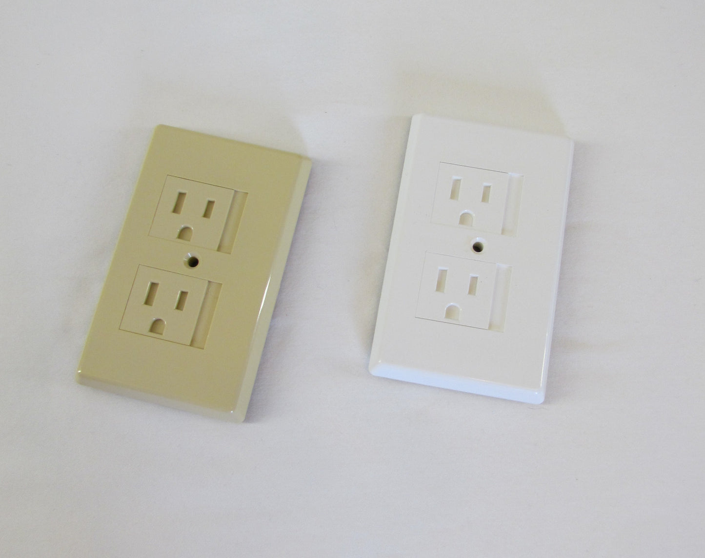 Insulated Outlet Cover-3 Prong