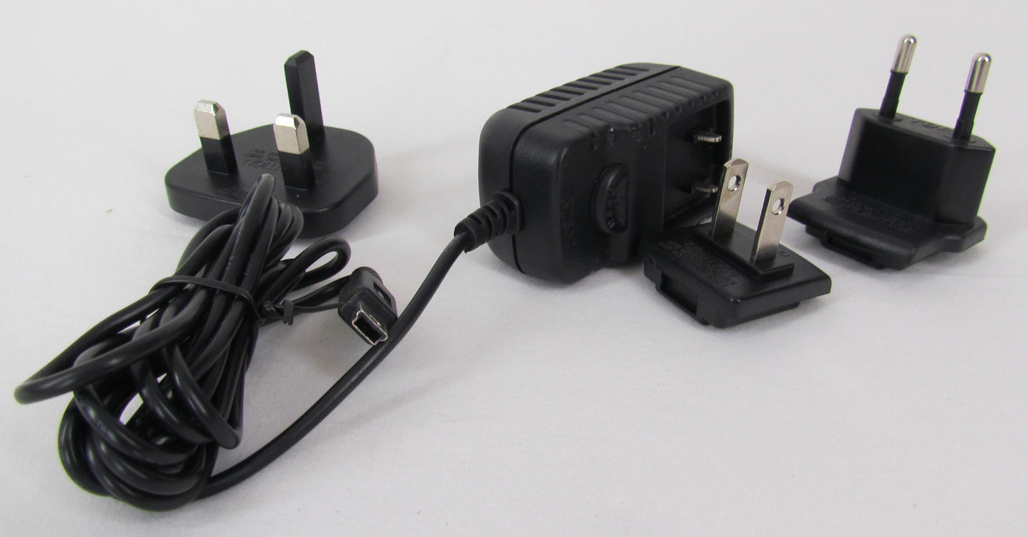AC Universal USB charger w/3 std adaptors