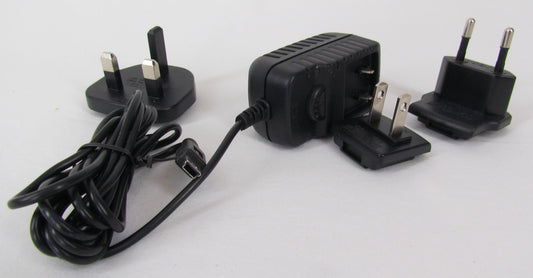AC Universal USB charger w/3 std adaptors