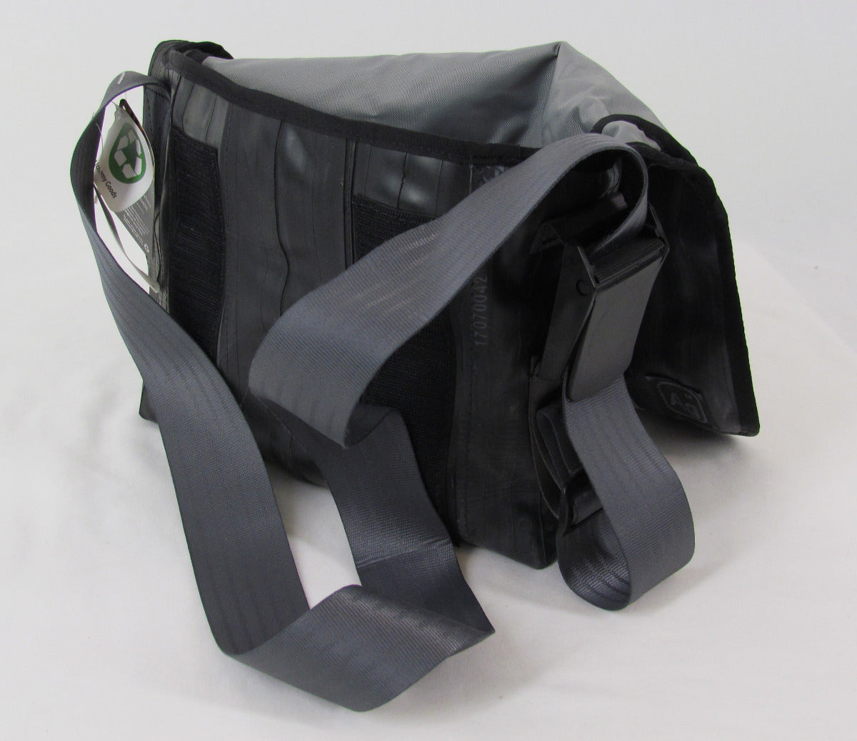 Alchemy Goods "Pine" Messenger Bag, Ash/Black