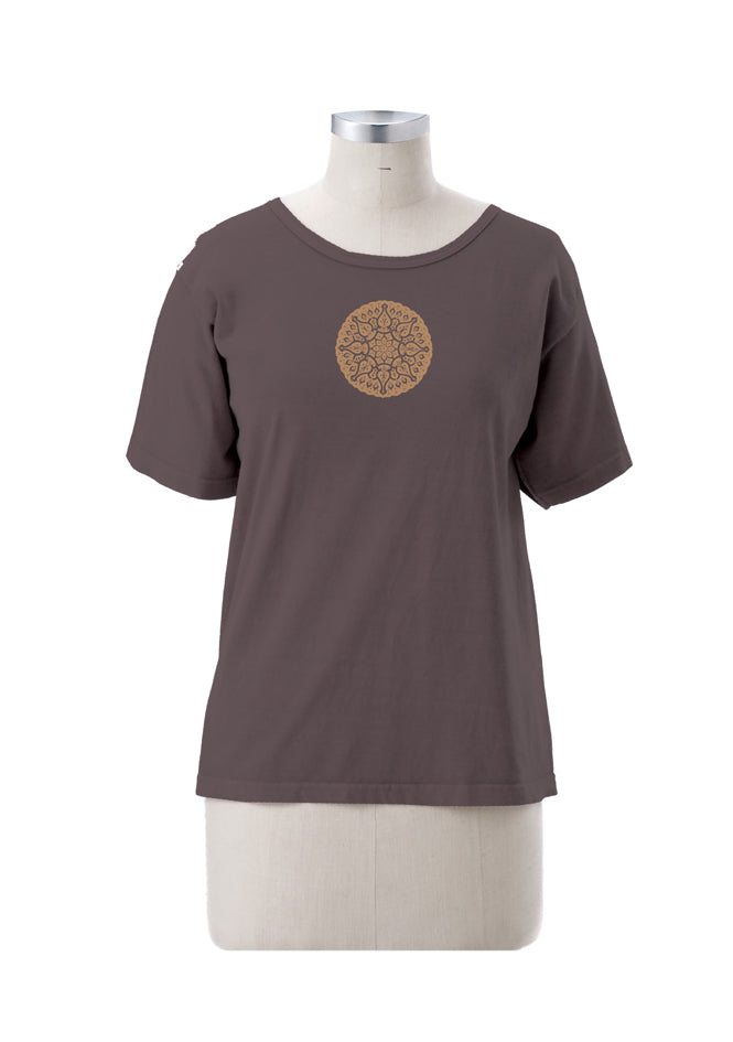 Earth Creations Short Sleeve Women's Scoop Neck Top, “Moroccan Circle”, Mud, Small